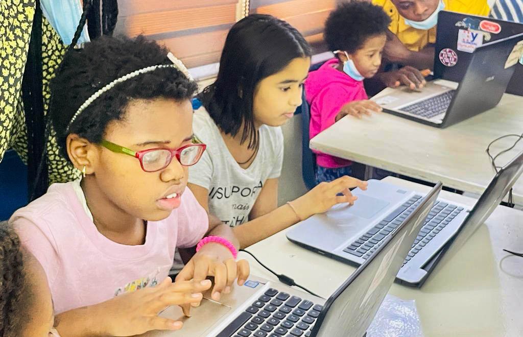 ACURATE KNOWLEDGE international school